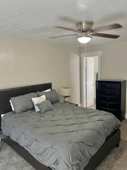 Lovely 2-Bedroom Condo Next To At&T Stadium อาร์ลิงตัน ภายนอก รูปภาพ