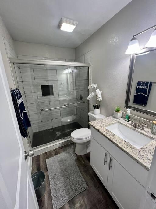 Lovely 2-Bedroom Condo Next To At&T Stadium อาร์ลิงตัน ภายนอก รูปภาพ