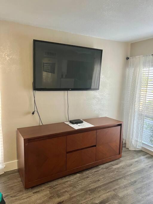 Lovely 2-Bedroom Condo Next To At&T Stadium อาร์ลิงตัน ภายนอก รูปภาพ