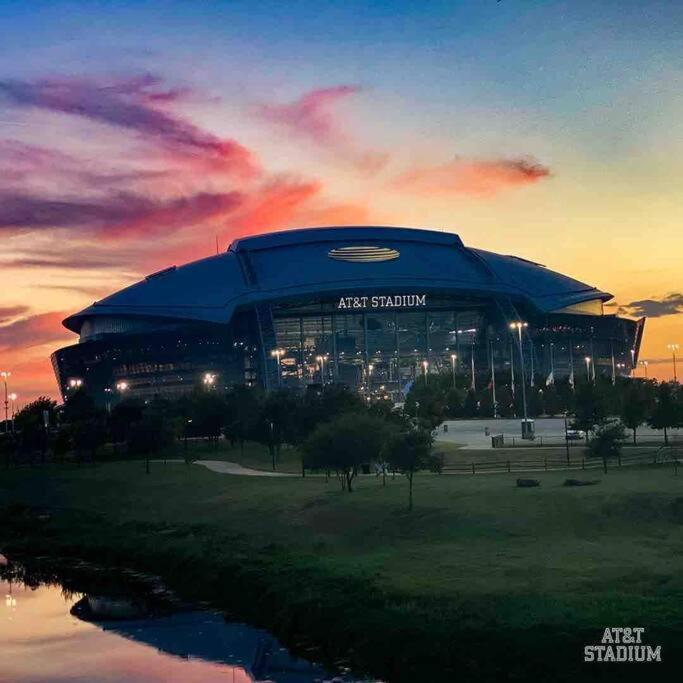 Lovely 2-Bedroom Condo Next To At&T Stadium อาร์ลิงตัน ภายนอก รูปภาพ